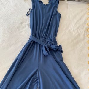 Slate blue color jumpsuit banana republic size 6